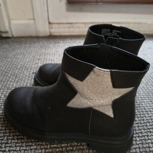 Modern Amusement Black Boots with Silver Star